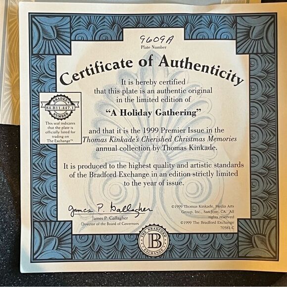 Thomas Kinkade Vintage ‘A Holiday Gathering’ Decorative Plate - Picture 5 of 5